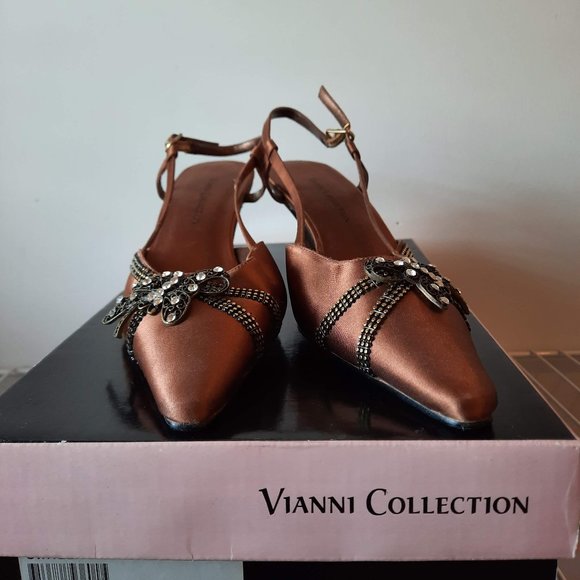 Ladies' Designer Dress Shoes - Picture 1 of 2